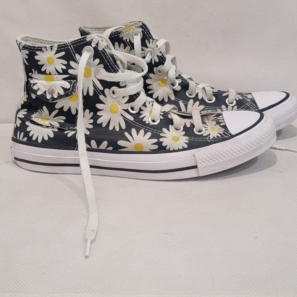 CONVERSE CHUCK TAYLOR HIGH TOP FLORAL DAISY PATTERN WITH SIDE POCKET